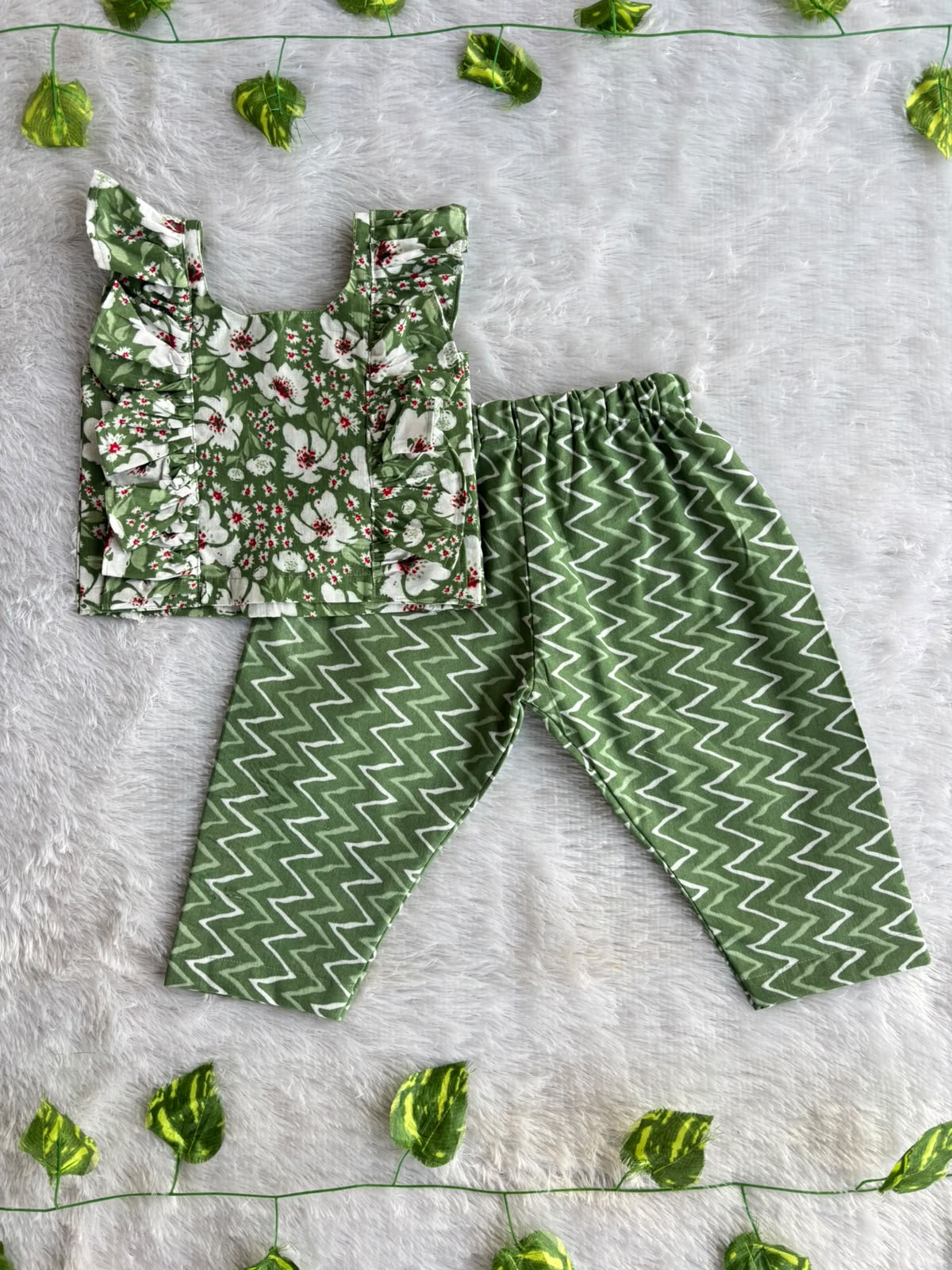 (CTP023) Fresh Floral Ruffle-Sleeve Peplum Top with Chevron Trousers Set