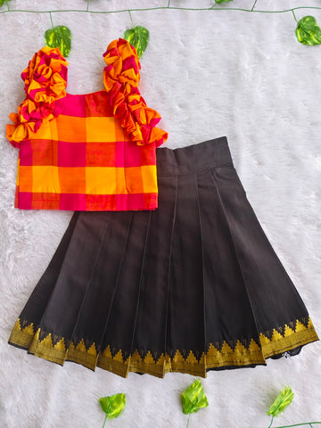 (ETTS016)Vibrant Checked Top with Traditional Set