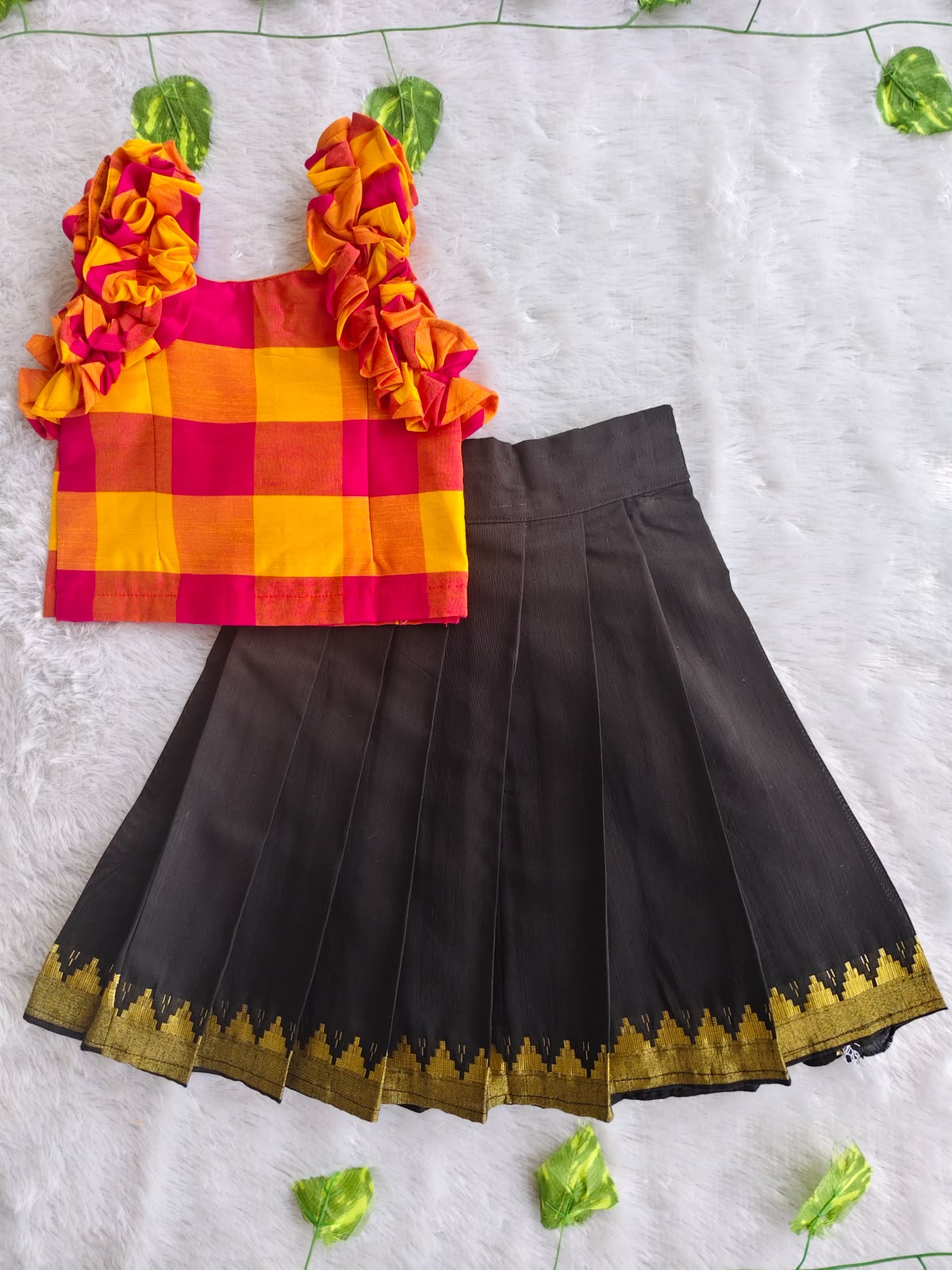 (ETTS016)Vibrant Checked Top with Traditional Set