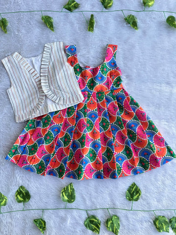 (CFC001) Vibrant Mandala Print Girls' Sleeveless Pleated Dress with Stripes coat model