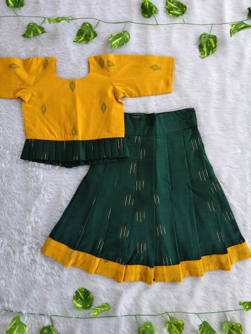 (CTS012)Classic mustard yellow and bottle green ikkat print set.