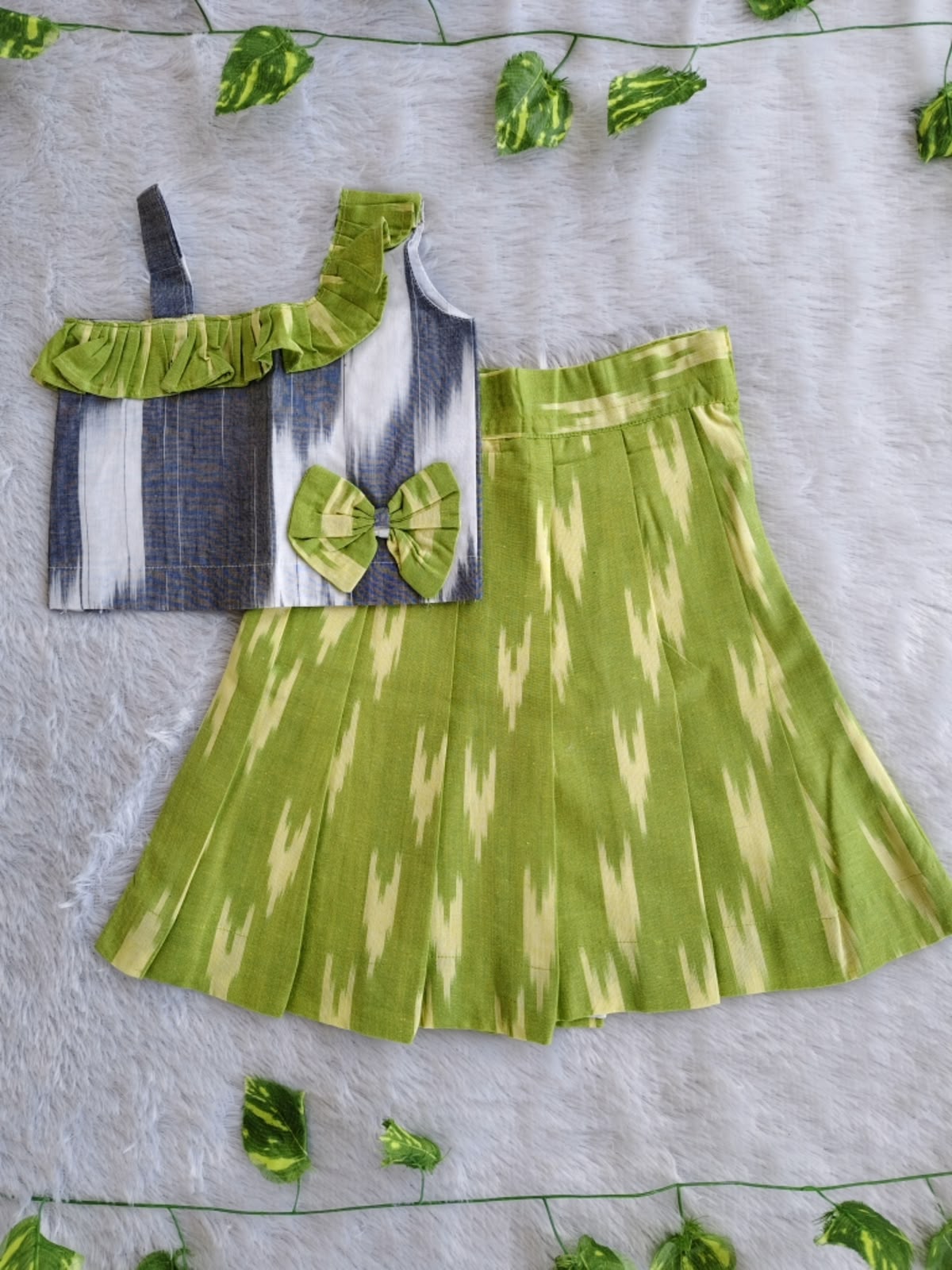 (CTS013)Stylish olive green and grey ikkat set