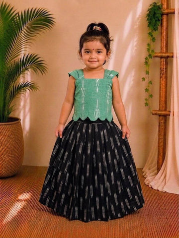 (CTS018) Elegant Girls' Ikat Print Ethnic Set