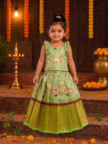(ETS010) Charming Green Pichwai & Lotus Pattu Pavadai