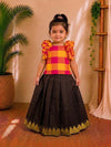 (ETTS016)Vibrant Checked Top with Traditional Set