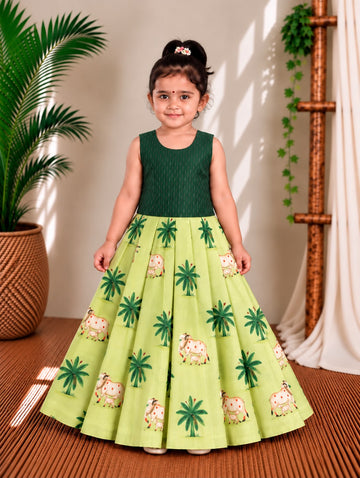 (CTS031) Classic Green & Pastel Yellow Divine-Themed Ethnic Set